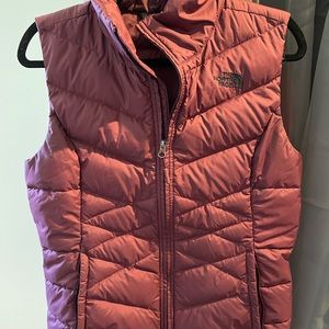 Womens maroon Northface vest size medium